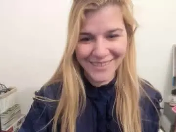 Chaturbate Sex Cam of artsyandcraftsy_