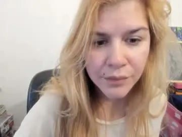 Chaturbate Best Webcam of artsyandcraftsy_