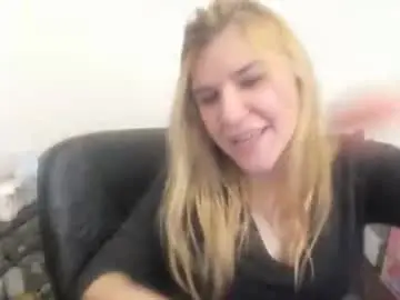 Chaturbate Live Porn of artsyandcraftsy_