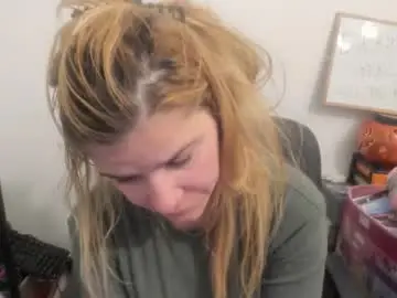 Chaturbate Best Webcam of artsyandcraftsy_