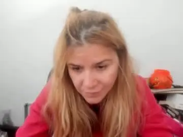 Chaturbate Live Sex of artsyandcraftsy_
