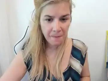 Chaturbate Adult Video Chat of artsyandcraftsy_