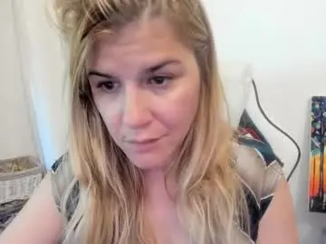 Chaturbate Adult Video Chat of artsyandcraftsy_