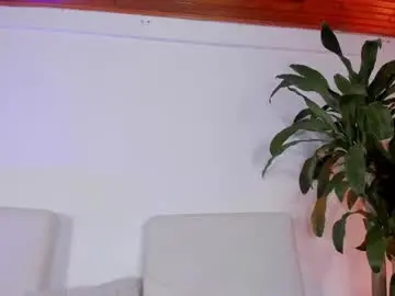 Chaturbate Sex Cam of melissa_latingirl