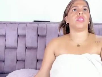 Chaturbate Adult Video Chat of andrea_bigtits69