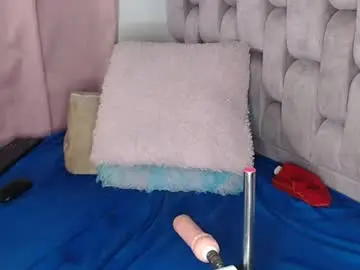 Chaturbate Live Sex Cam of andrea_bigtits69