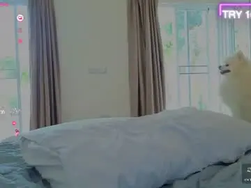 Chaturbate Live Sex Cam of strawberrypie99
