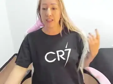 Chaturbate Sex Cam of hottychrystal