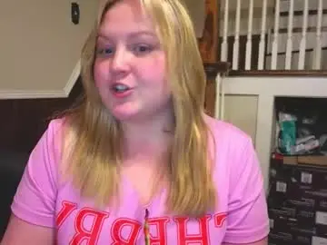 Chaturbate Live Sex Cam of phatassblond