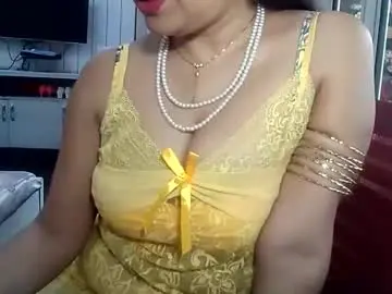 Chaturbate Live Sex Cam of indianrads9