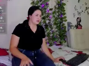 Chaturbate Free Live Porn of juli_castillo1