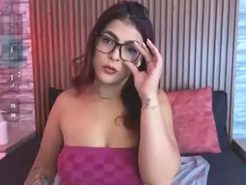 Chaturbate Live Sex of mia_milf_x