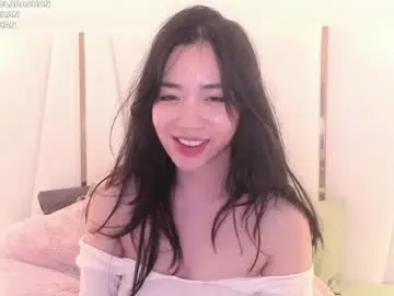 Chaturbate Live Sex Cam of clara_chan