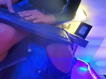 Chaturbate Live Sex Cam of luna_mcclean