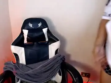 Chaturbate Live Sex Cam of ready2care4youbabe