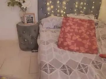 Chaturbate Live Sex Cam of anastaciabluesmilf