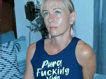 Chaturbate Adult Video Chat of christine_35