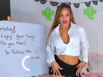 Chaturbate Nude Webcam of sarah__cinnamon