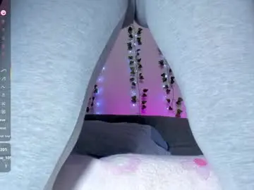 Chaturbate Live Sex Cam of adelinaconte1