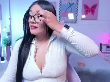 Chaturbate Best live sex cam show of ivonne_noir