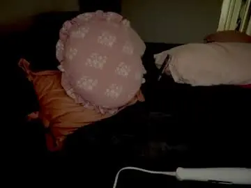 Chaturbate Adult Video Chat of lunadaddysgirl