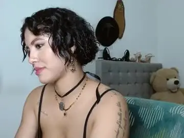 Chaturbate Live Sex Cam of sexy_lia_latina
