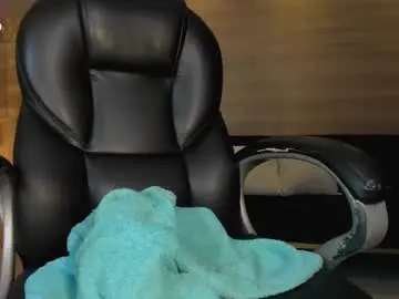 Chaturbate Live Sex Cam of toricross1