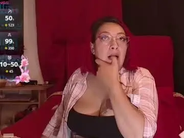 Chaturbate Live Sex Cam of lunalatinacoo