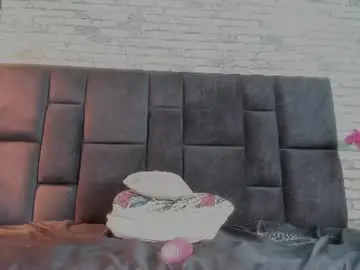 Chaturbate Live Sex Cam of carolain_blake_