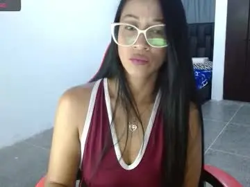 Chaturbate Live Sex Cam of madam_klauss