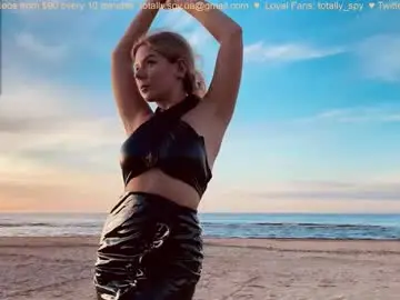 Chaturbate Sex Cam of totally_spy