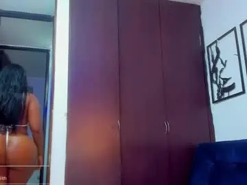 Chaturbate Live Sex Cam of roxanasmiith