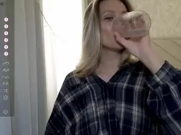 Chaturbate Live Sex of alicewonders_