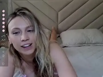 Chaturbate Live Sex Cam of alicewonders_