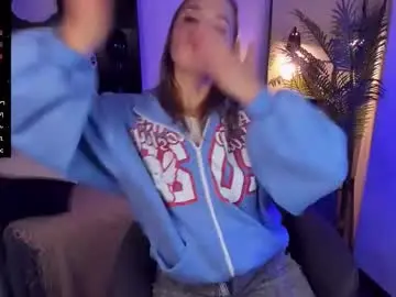 Chaturbate Free Live Porn of bella_cosmos