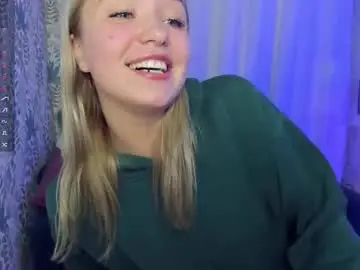 Chaturbate Sex Cam of bella_cosmos