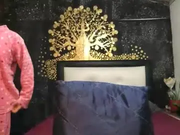 Chaturbate Live Sex Cam of little_devil_diablita90