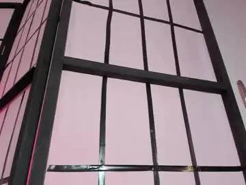 Chaturbate Live Sex Cam of missweetpeach