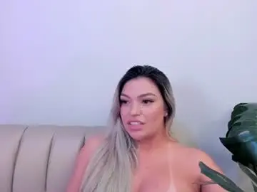 Chaturbate Best live sex cam show of milaowens