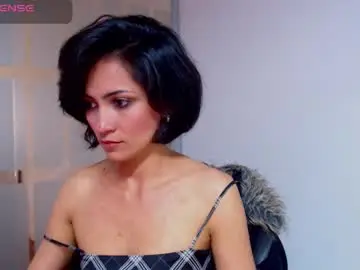 Chaturbate Live Sex Cam of hanna_chloe