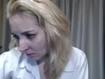 Chaturbate Live Sex Cam of ohsweetmari