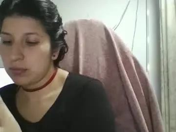 Chaturbate Live Sex Cam of hasley_bbylee