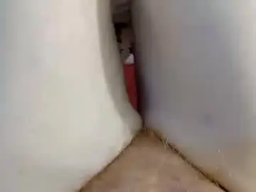 Chaturbate Live Sex Cam of mykittyneedsuu