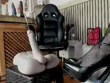 Chaturbate Live Sex of madame_ibby