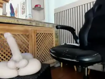 Chaturbate Live Sex of madame_ibby