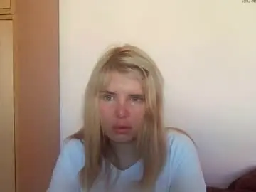 Chaturbate Live Sex Cam of elenaflirt