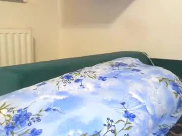 Chaturbate Live Sex Cam of prettyjulliette