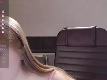 Chaturbate Adult Video Chat of sexy_red_foxx