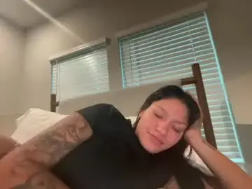 Chaturbate Watch Live Sex Cams of caramelmami26