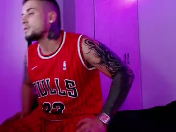 Chaturbate Adult Webcam of lliamm_2